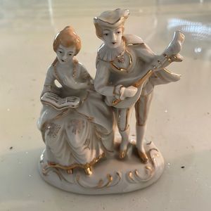 🥀romantic ceramic couple beautiful condition